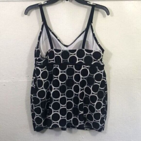 Black & White Circle Print Tankini Top Swimsuit Top - Picture 2 of 13